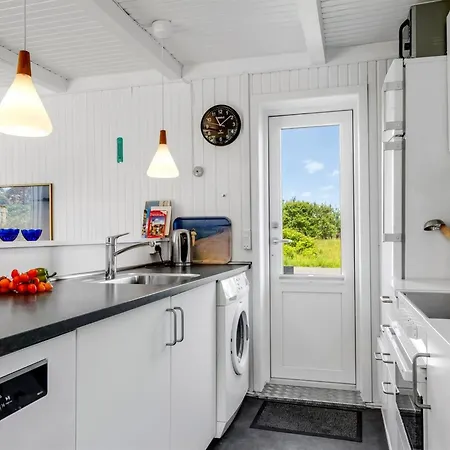 Semesterbostad Tinka - 100m From The Sea By Interhome Strandby