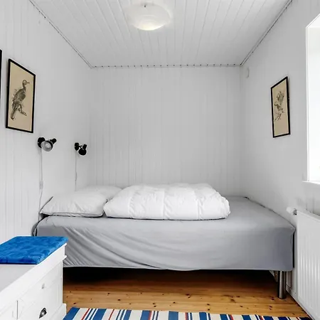 Tinka - 100m From The Sea By Interhome